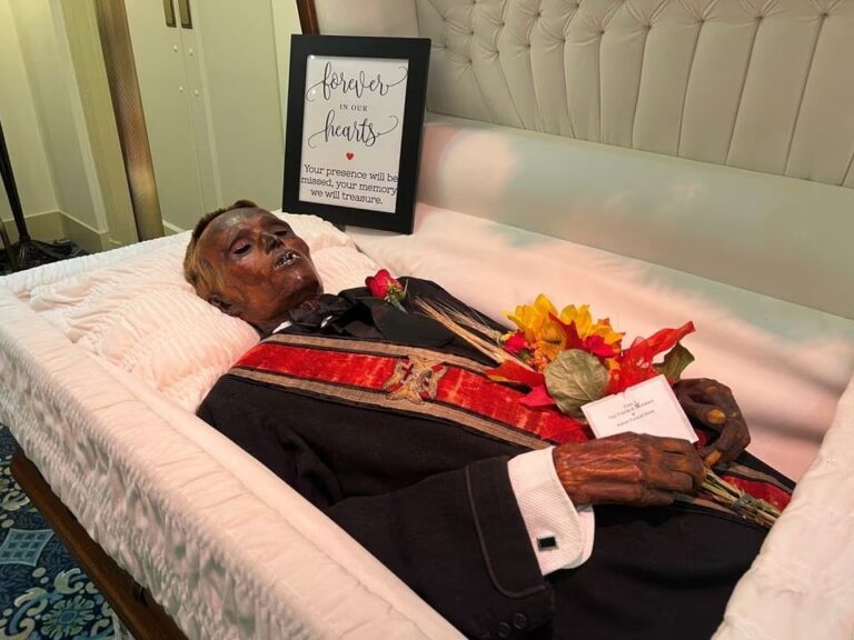 В США похоронили человека, тело которого из-за бюрократических проволочек пролежало в морге 128 лет